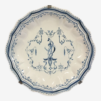 Decorative plate earthenware of Moustiers décor a la berain