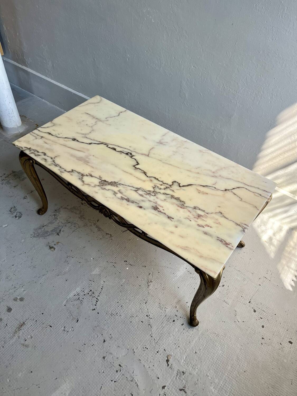 Table basse plateau en marbre
