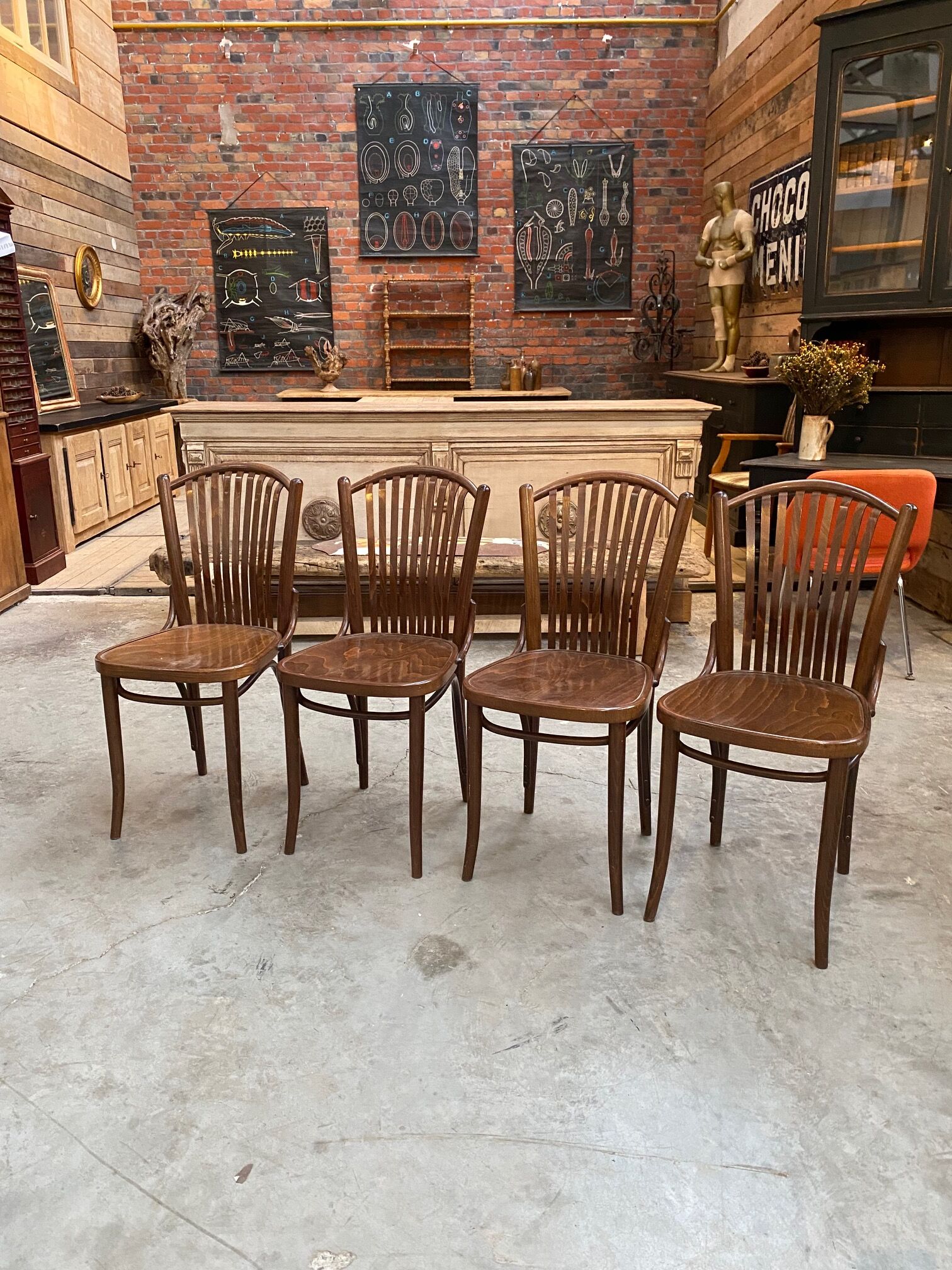 Suite of 4 bistro chairs