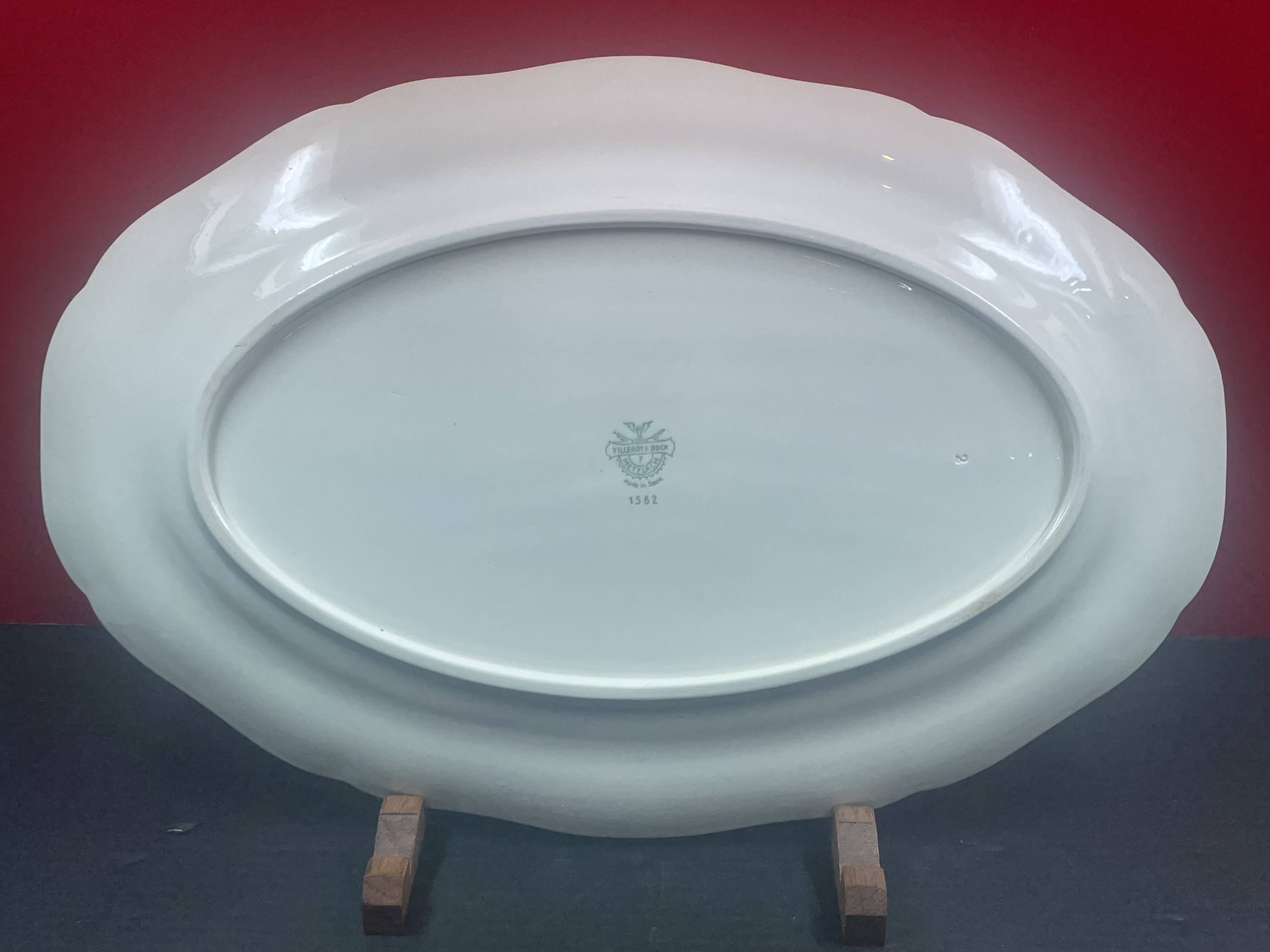 Large oblong dish Villeroy and Boch Mettlach Model 1562 - 46 x 30.5 cm