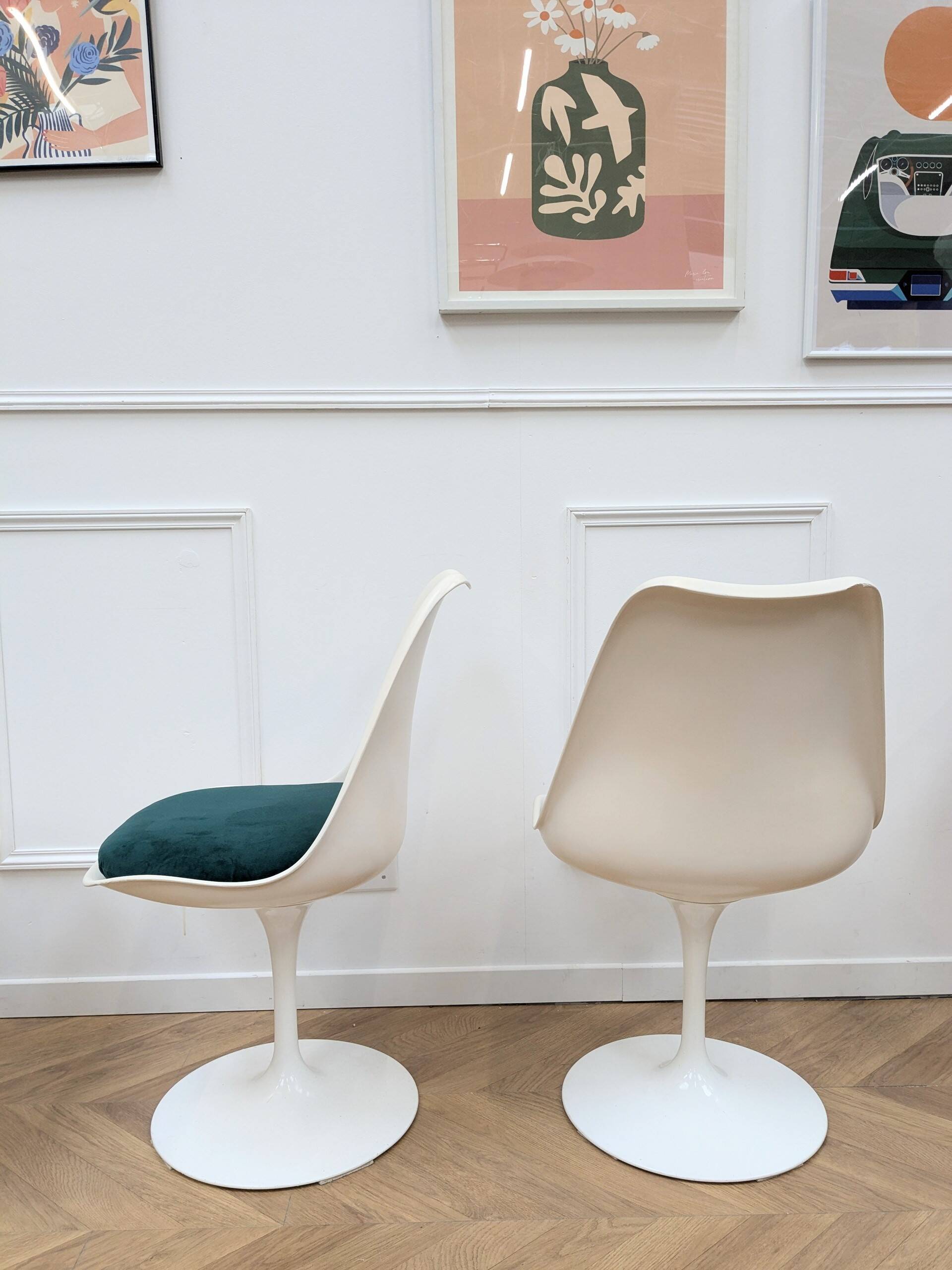 Tulip Chairs by Eero Saarinen