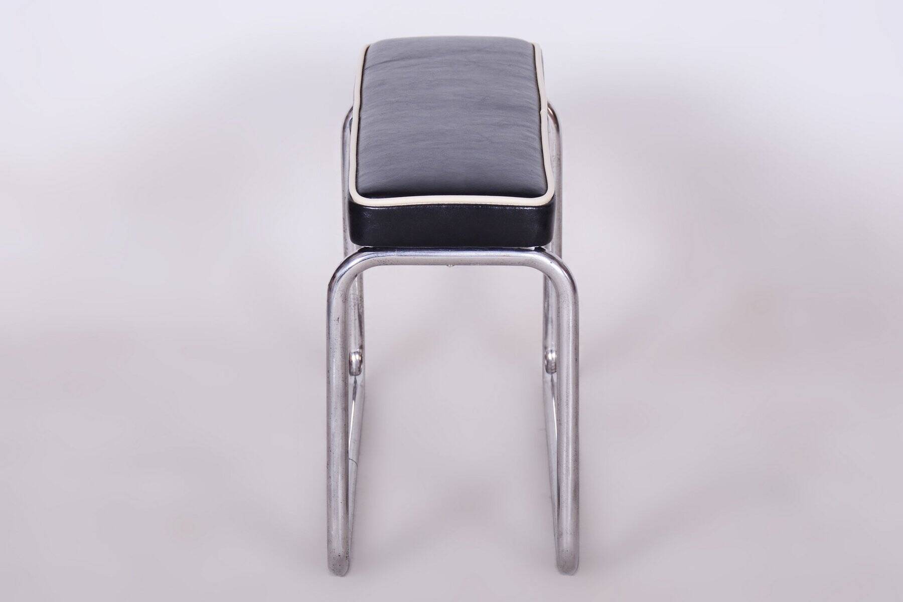 Vintage Bauhaus Stools in Chromed Steel and Italian Leather, Czech, 1930s, Set of 2