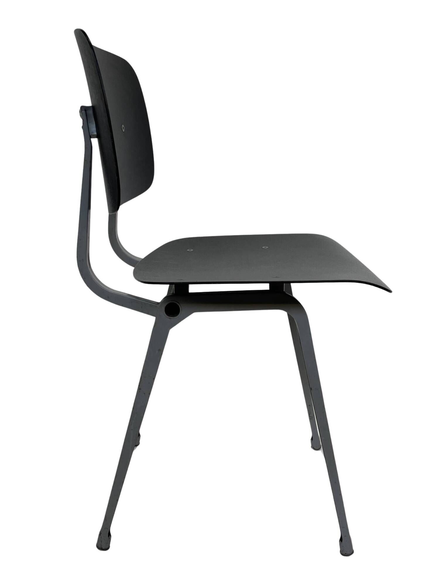 Chaise vintage Friso Kramer Revolt pour Ahrend de Cirkel 1960