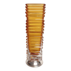 Pot en cristal avec base