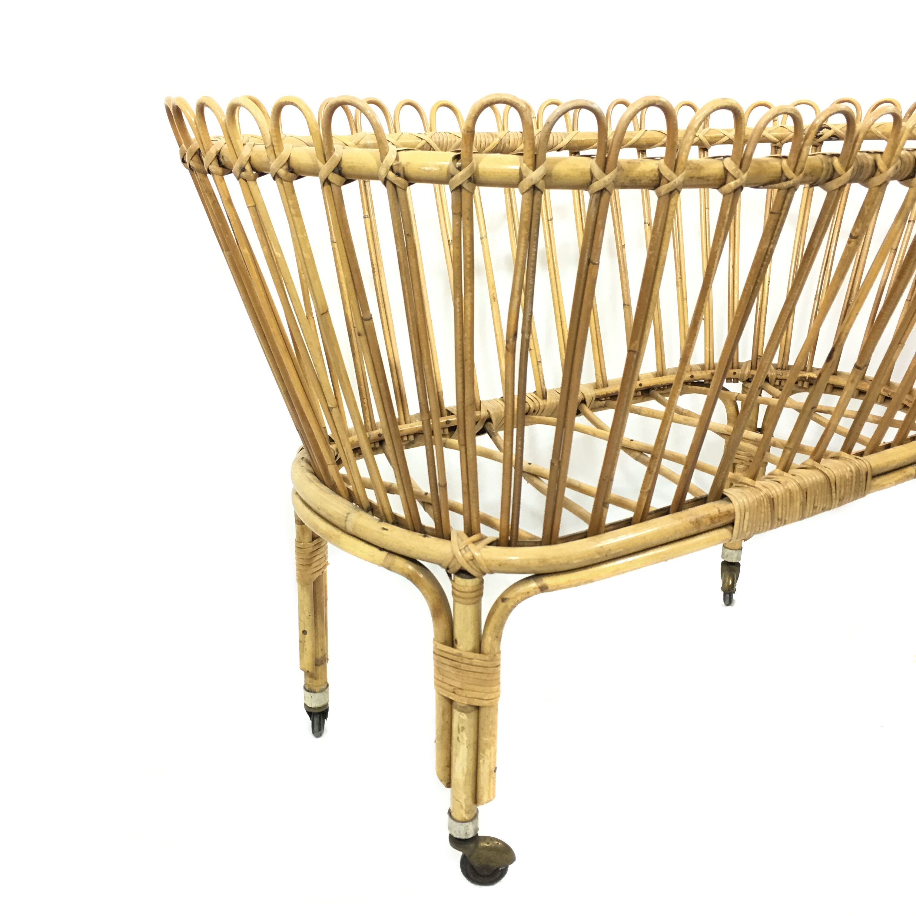 Cradle rattan