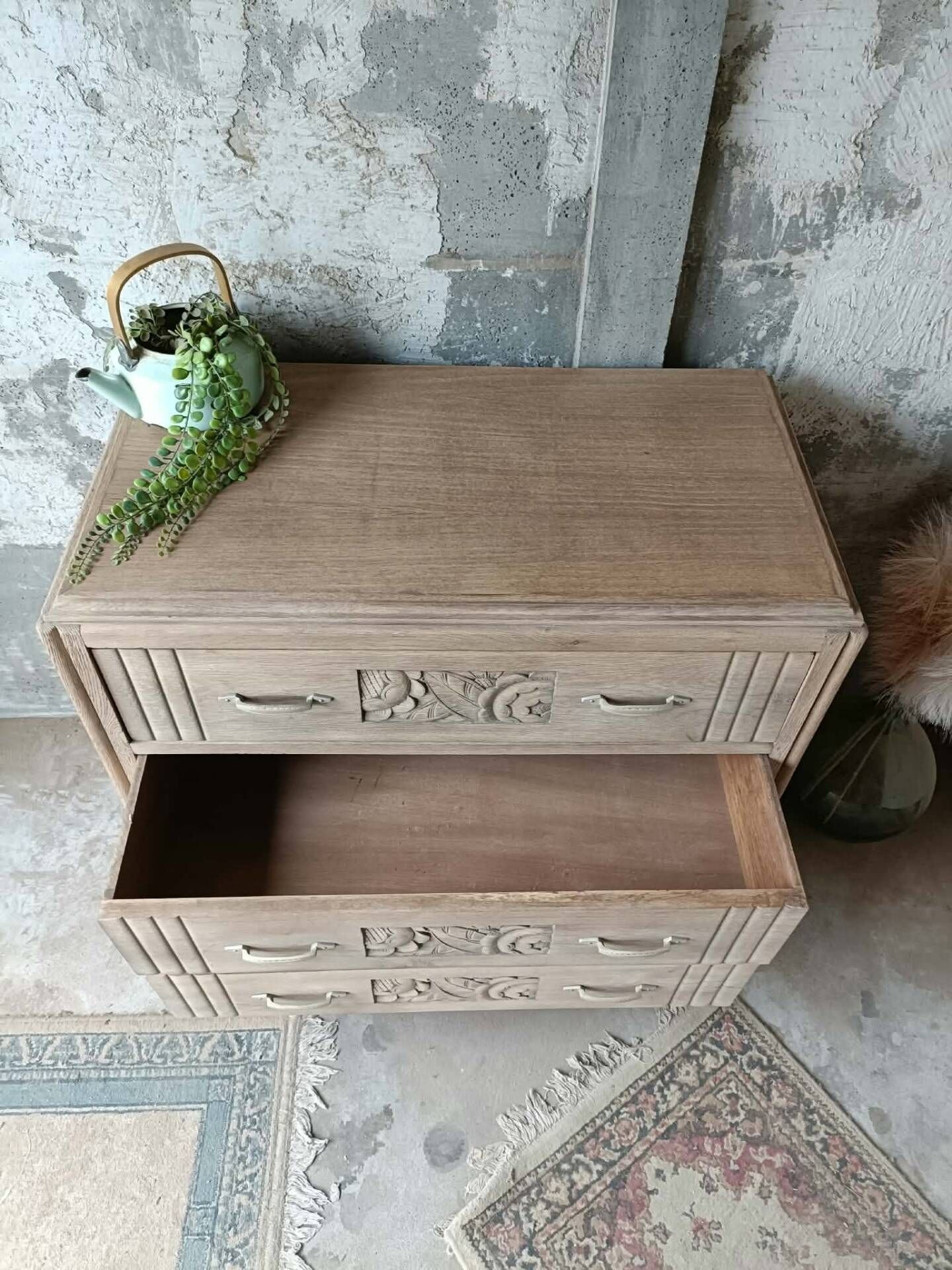 Art Deco chest of drawers