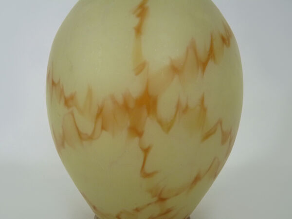 Vase vintage en pâte de verre jaune orangé style Clichy. Année 50 60