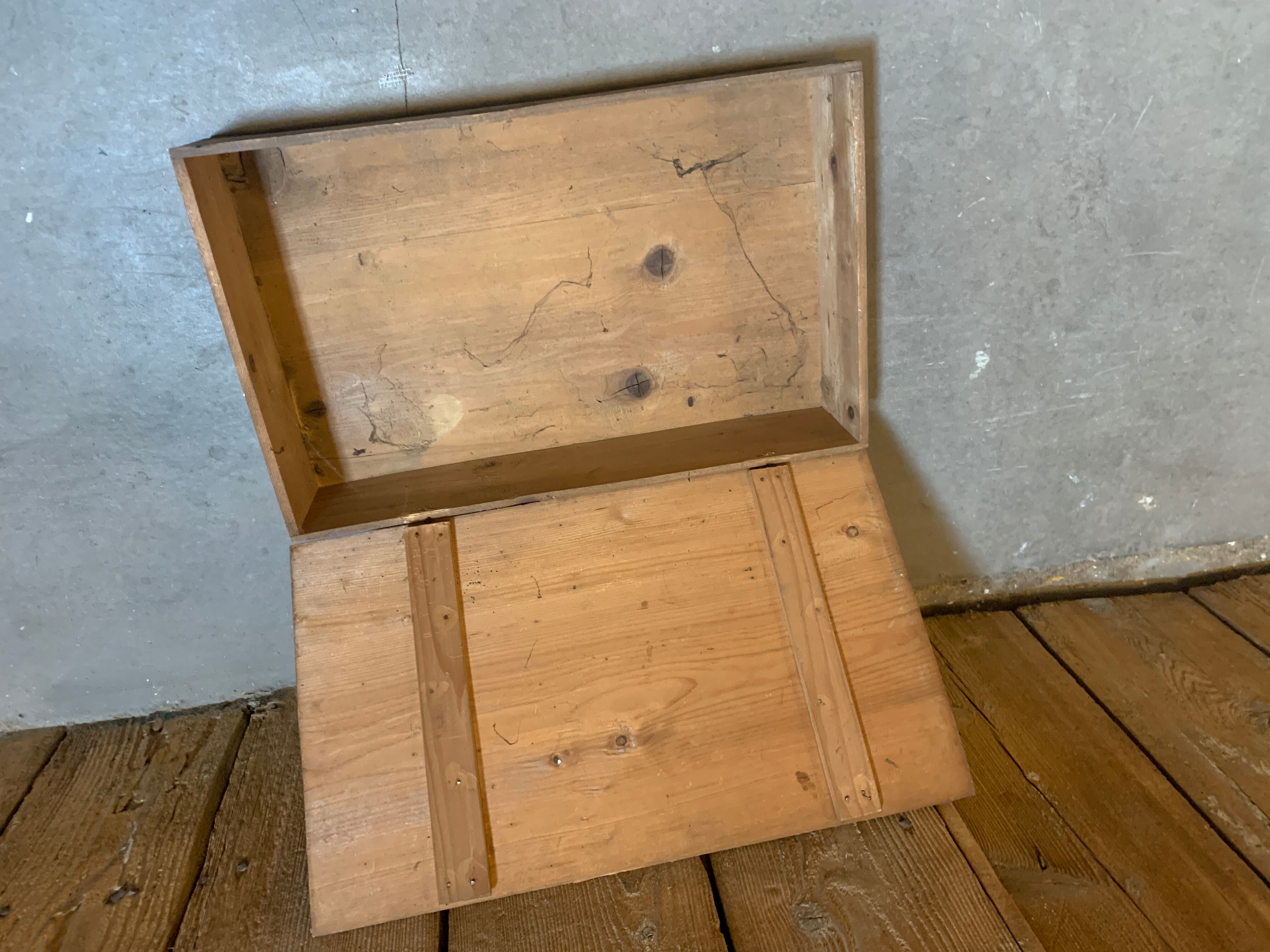 Ancienne caisse en bois