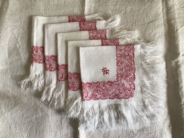 Set de 5 serviettes blanches et rouges