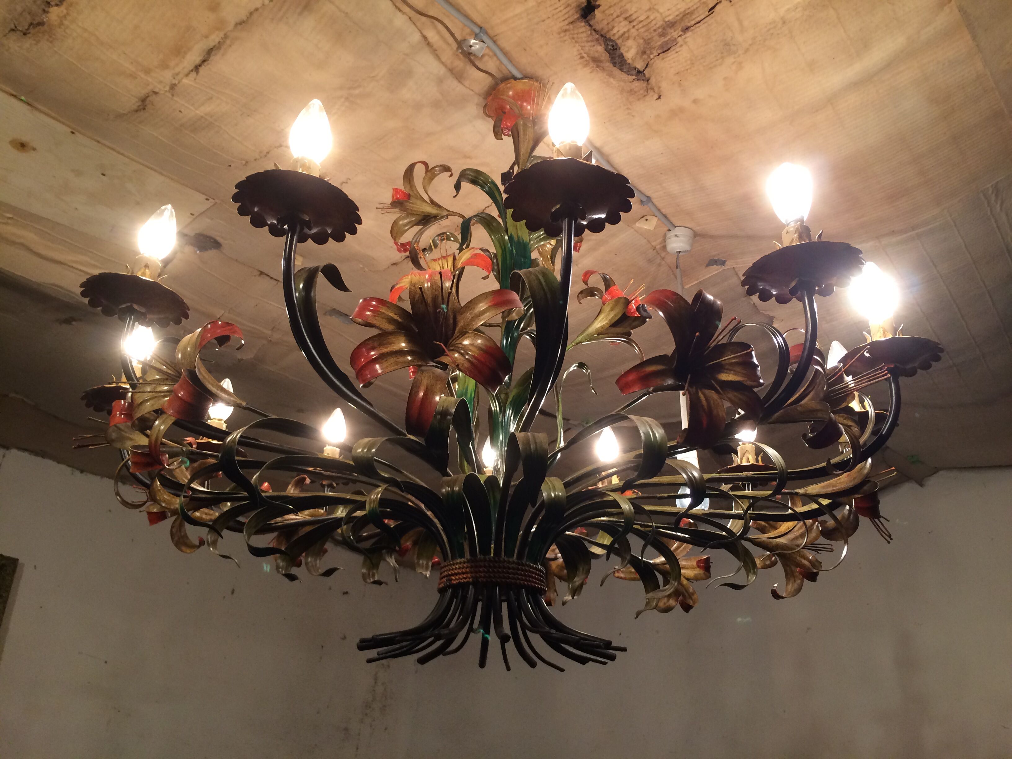 Metal chandelier painted floral decoration 12 lights