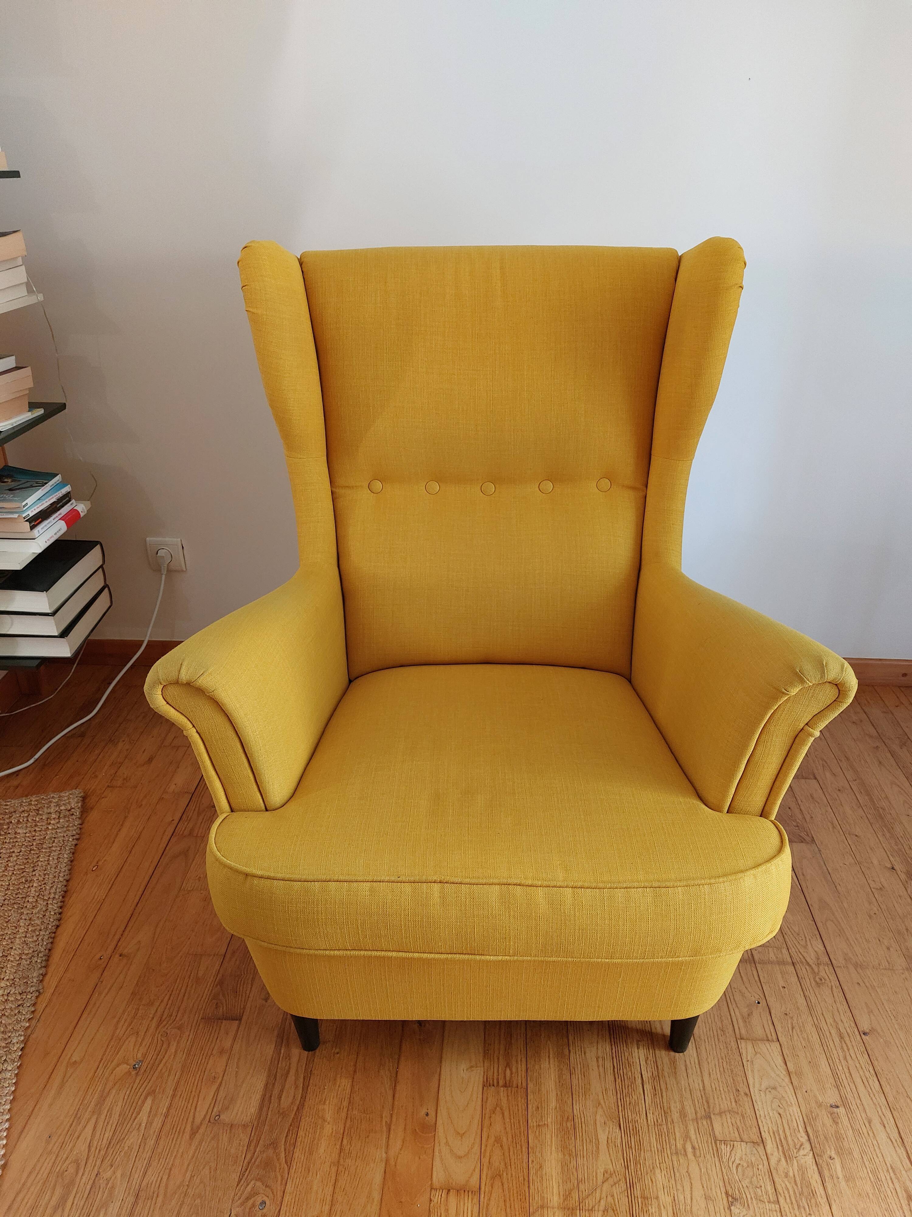 Yellow-eared armchair and its footrest