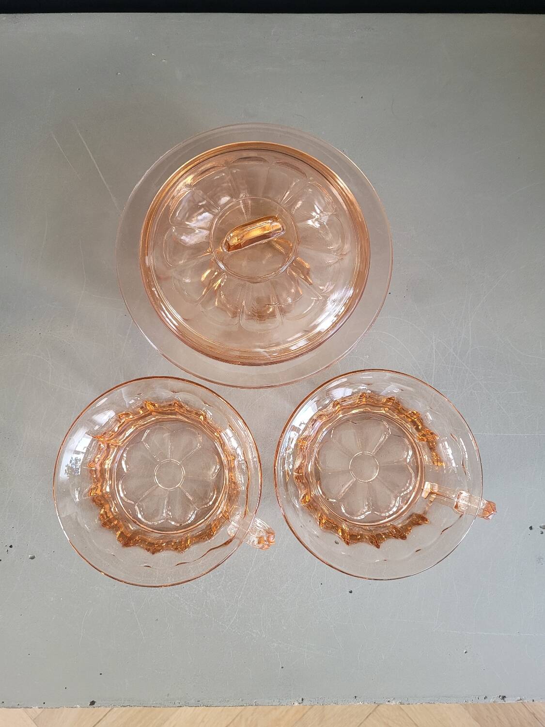 Ensemble 2 tasses + sucrier en verre rose