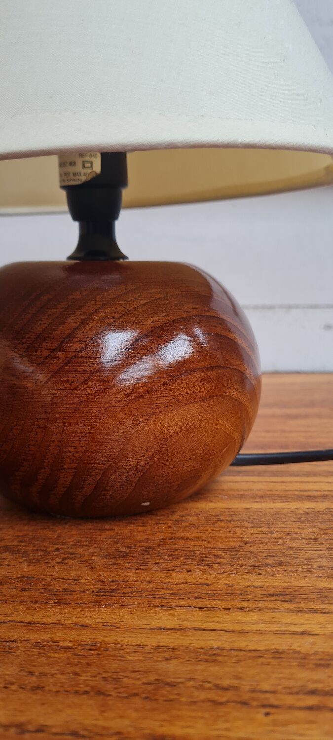Solid walnut ball lamp