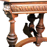 Lions molding table