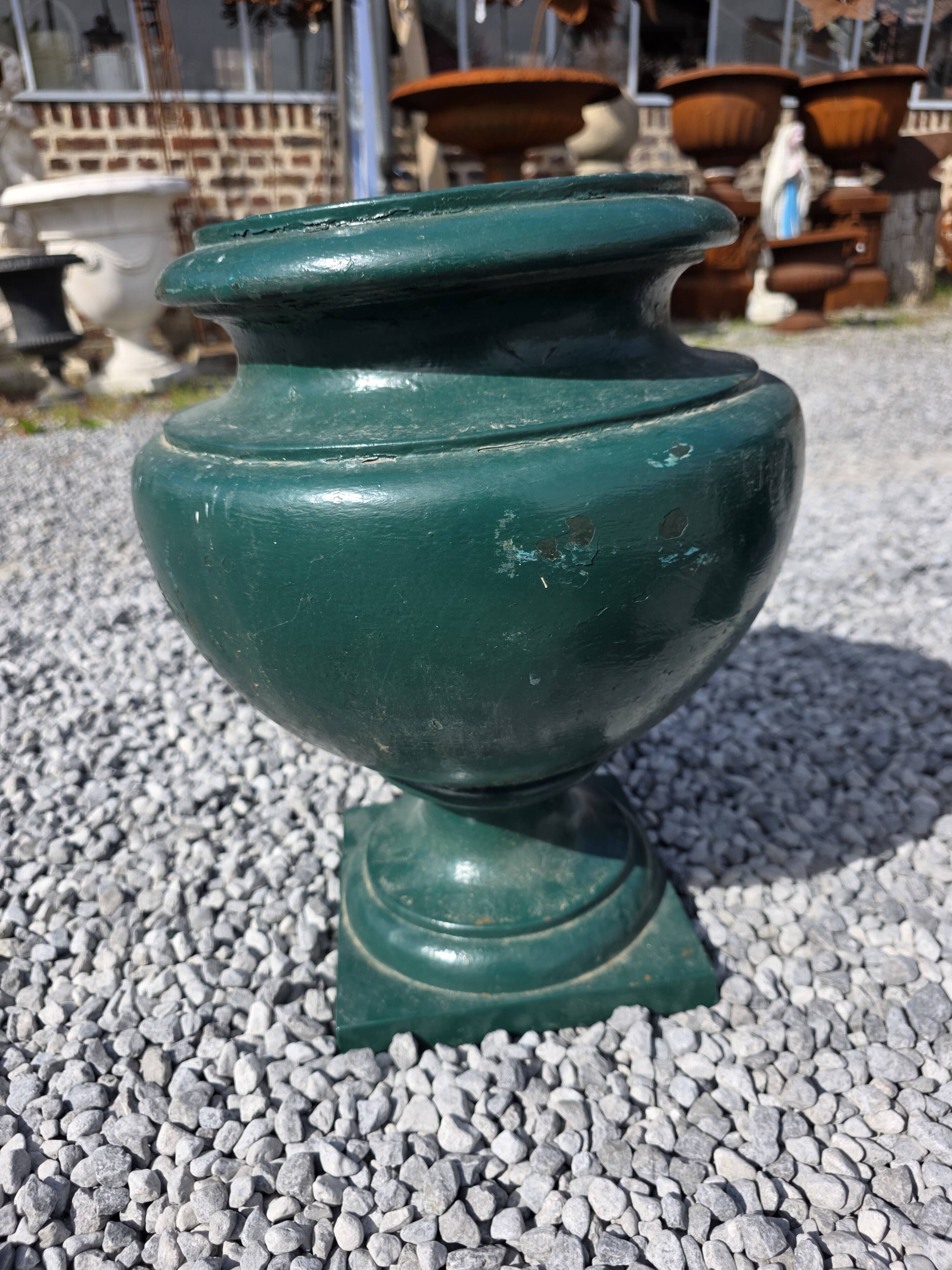 Paire de vases medicis XIXème en fonte