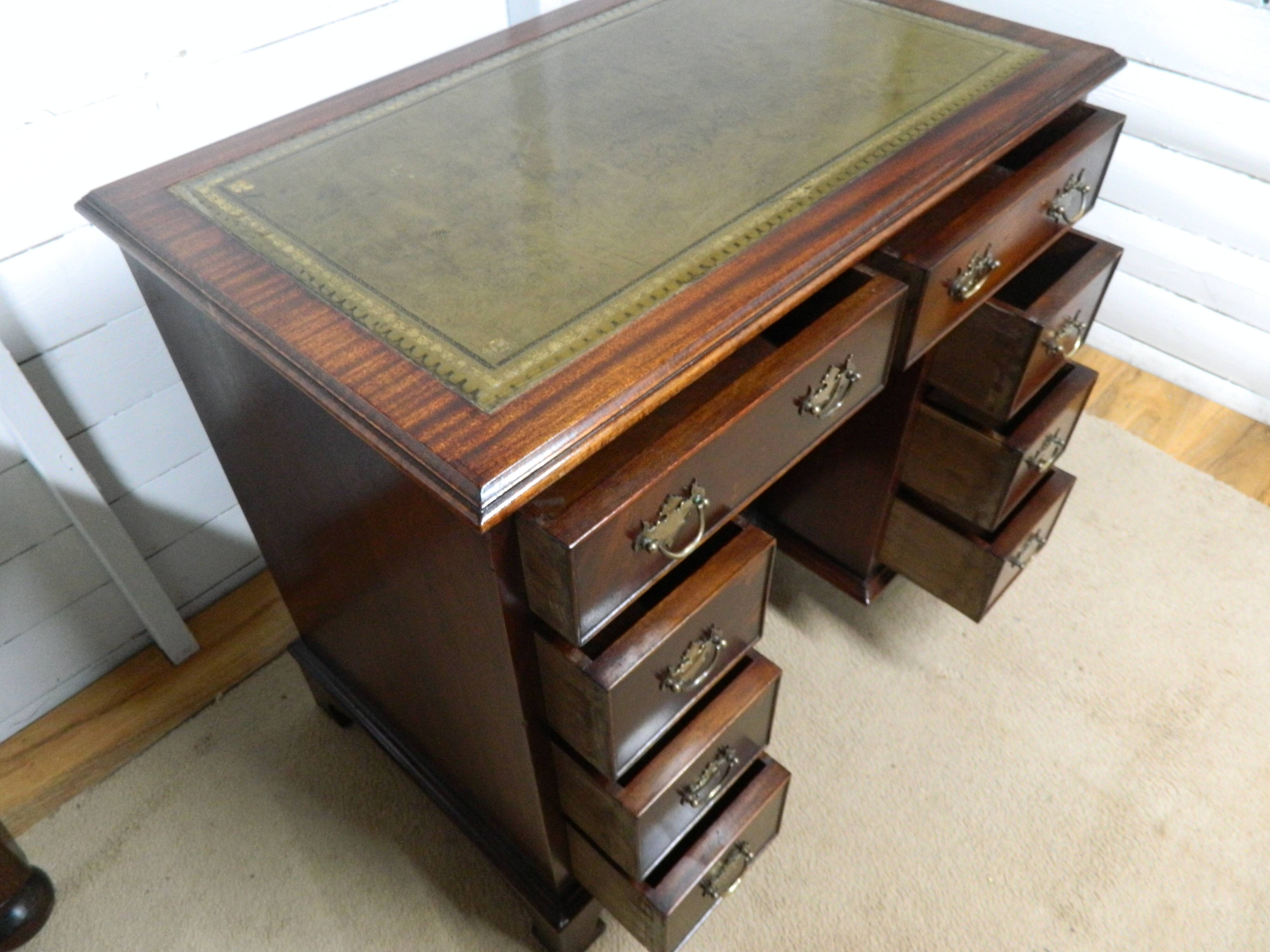 Mahogany Knee Hole Desk
