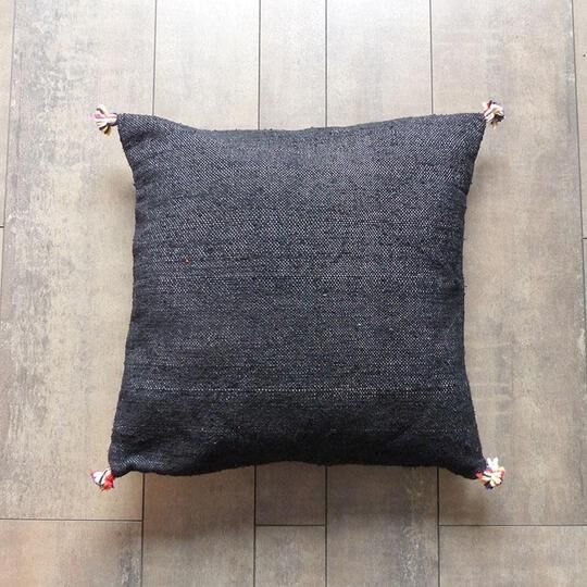 Coussin berbère marocain noir et blanc
