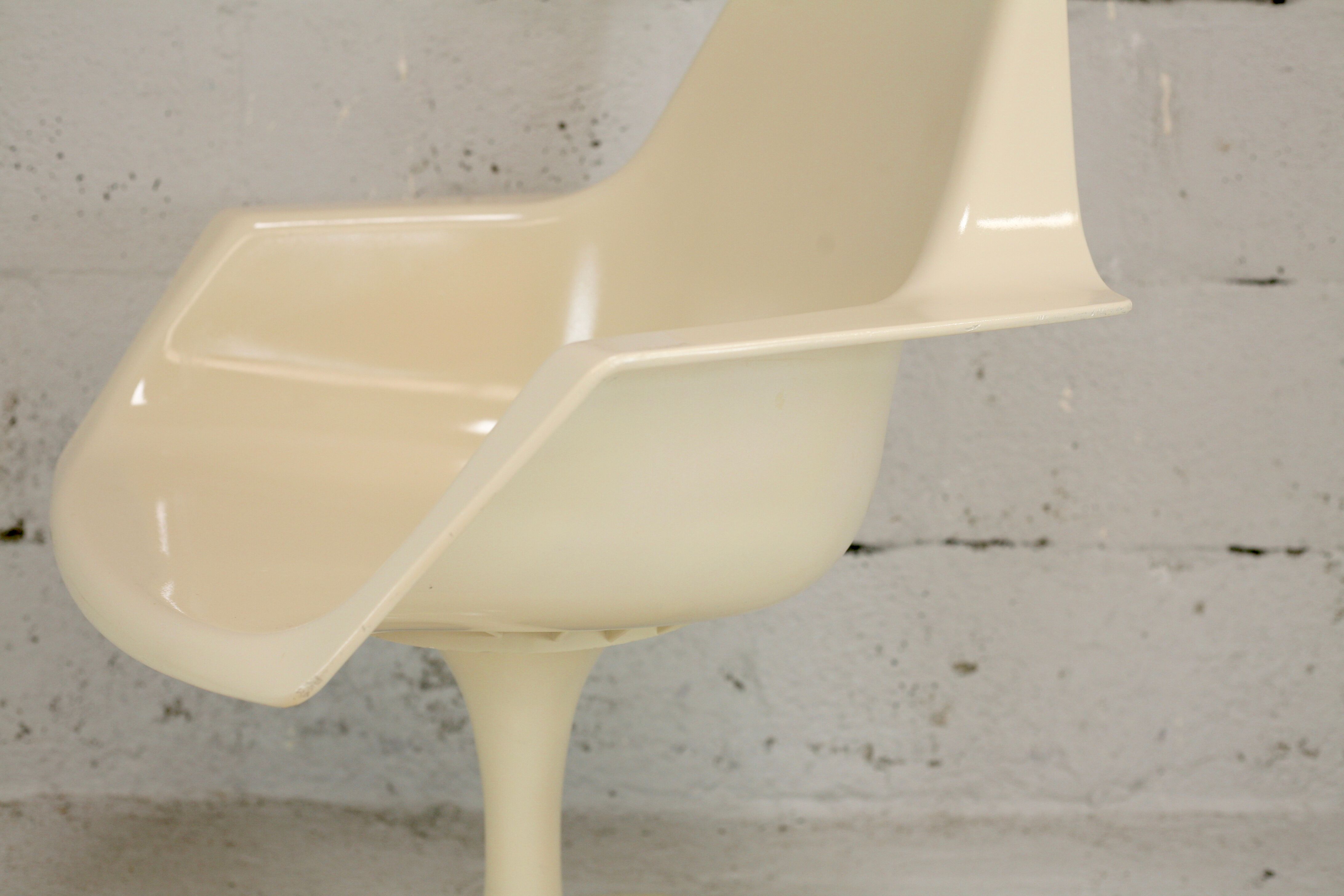 Armchair by Orlowski, resin, France, cira 1970, Stamp.