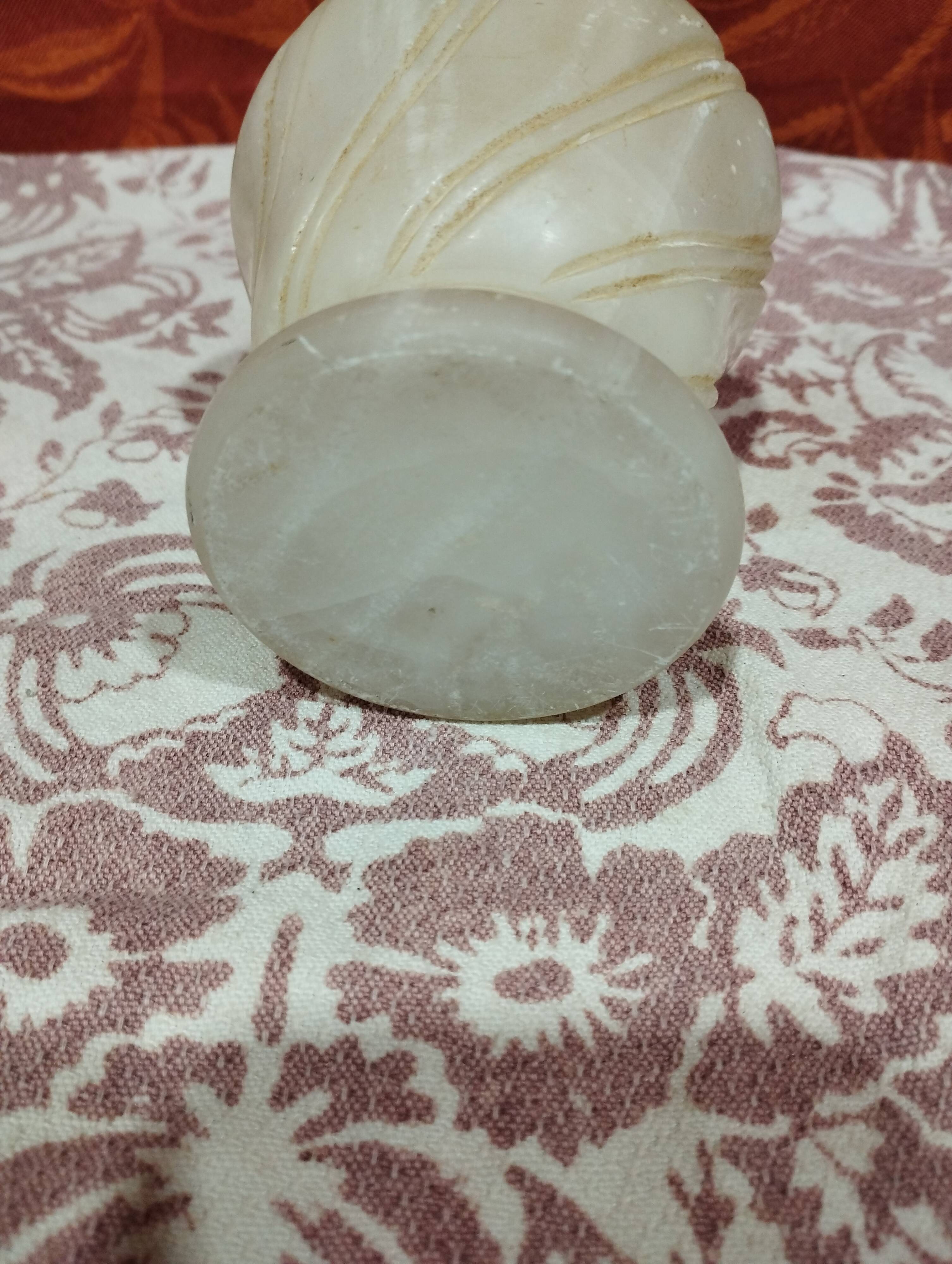 Vintage: small ball vase in natural stone and brass