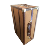 Wardrobe travel 48 h, 1900