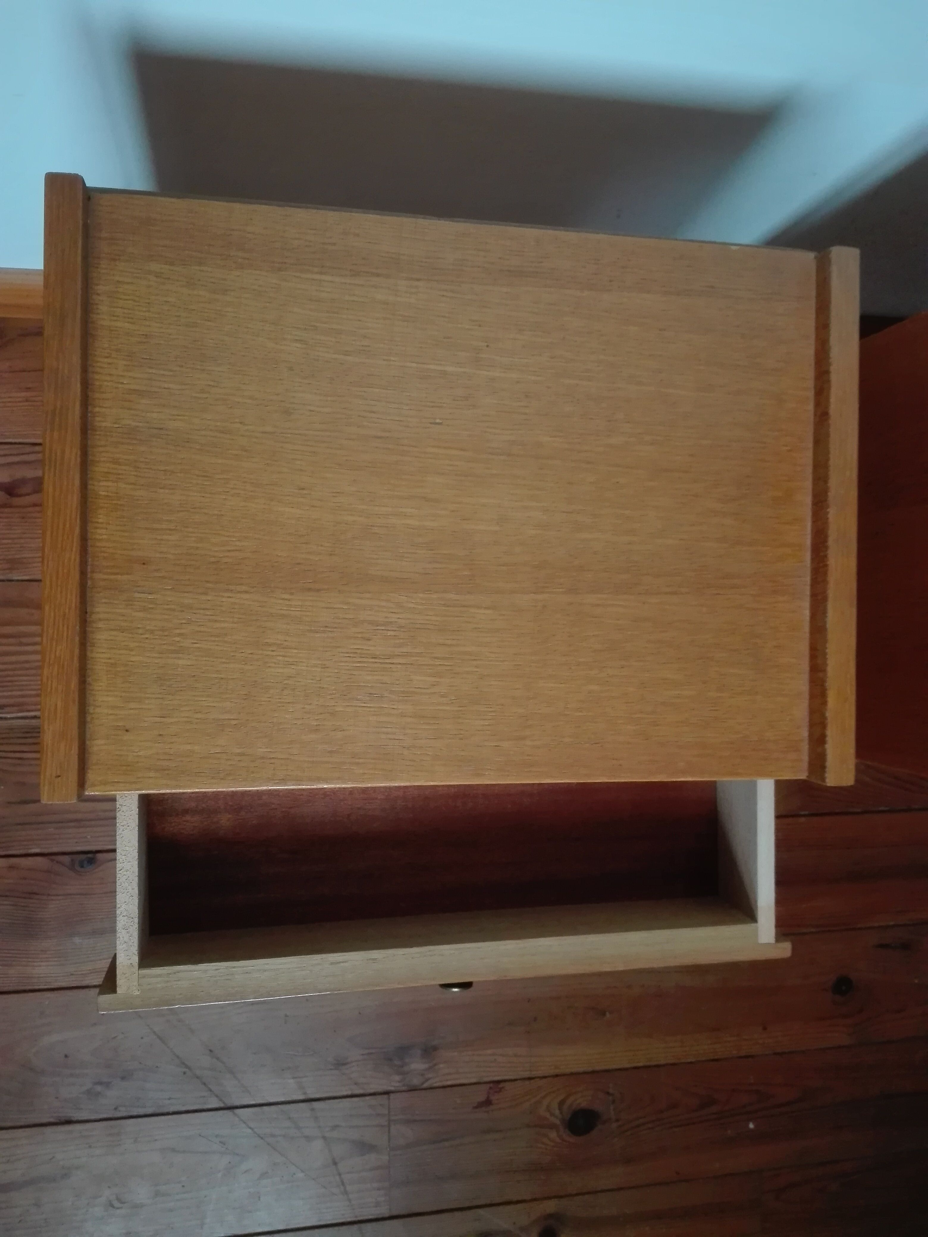 Pair of nightstands Scandinavian feet compass