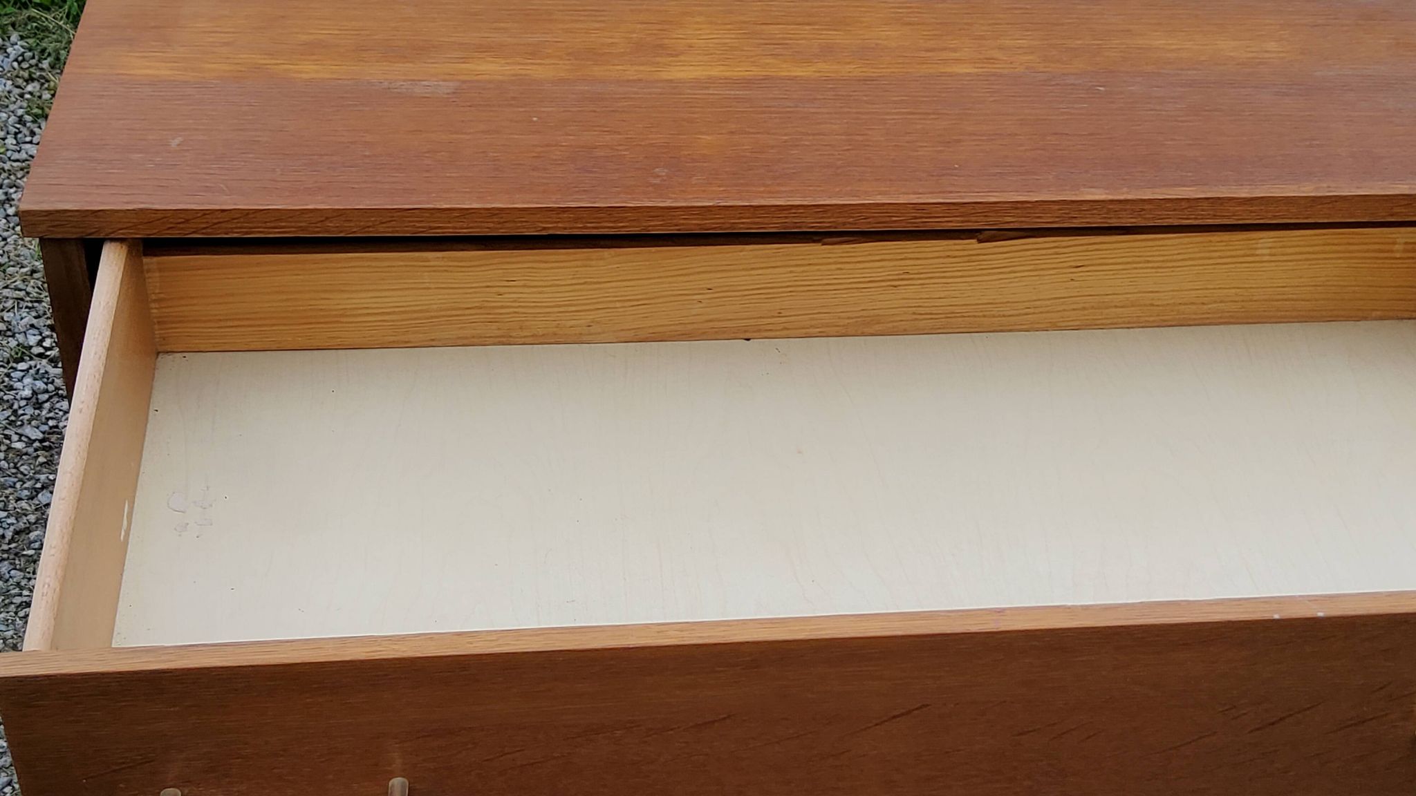 Vintage chest of drawers from the 50s in blond oak 4 drawers conical legs