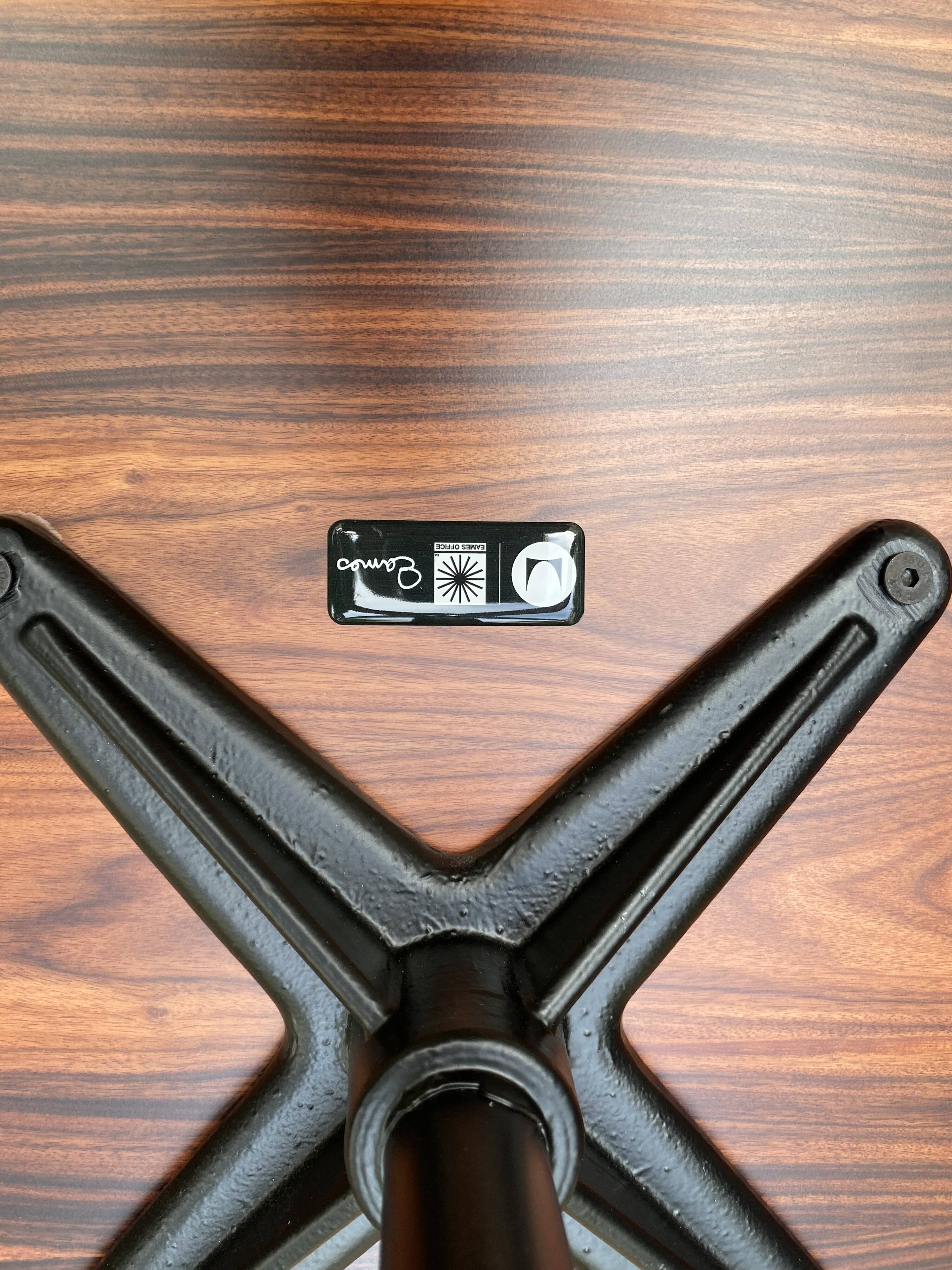 Fauteuil lounge et ottoman Charles Eames, édition Herman Miller