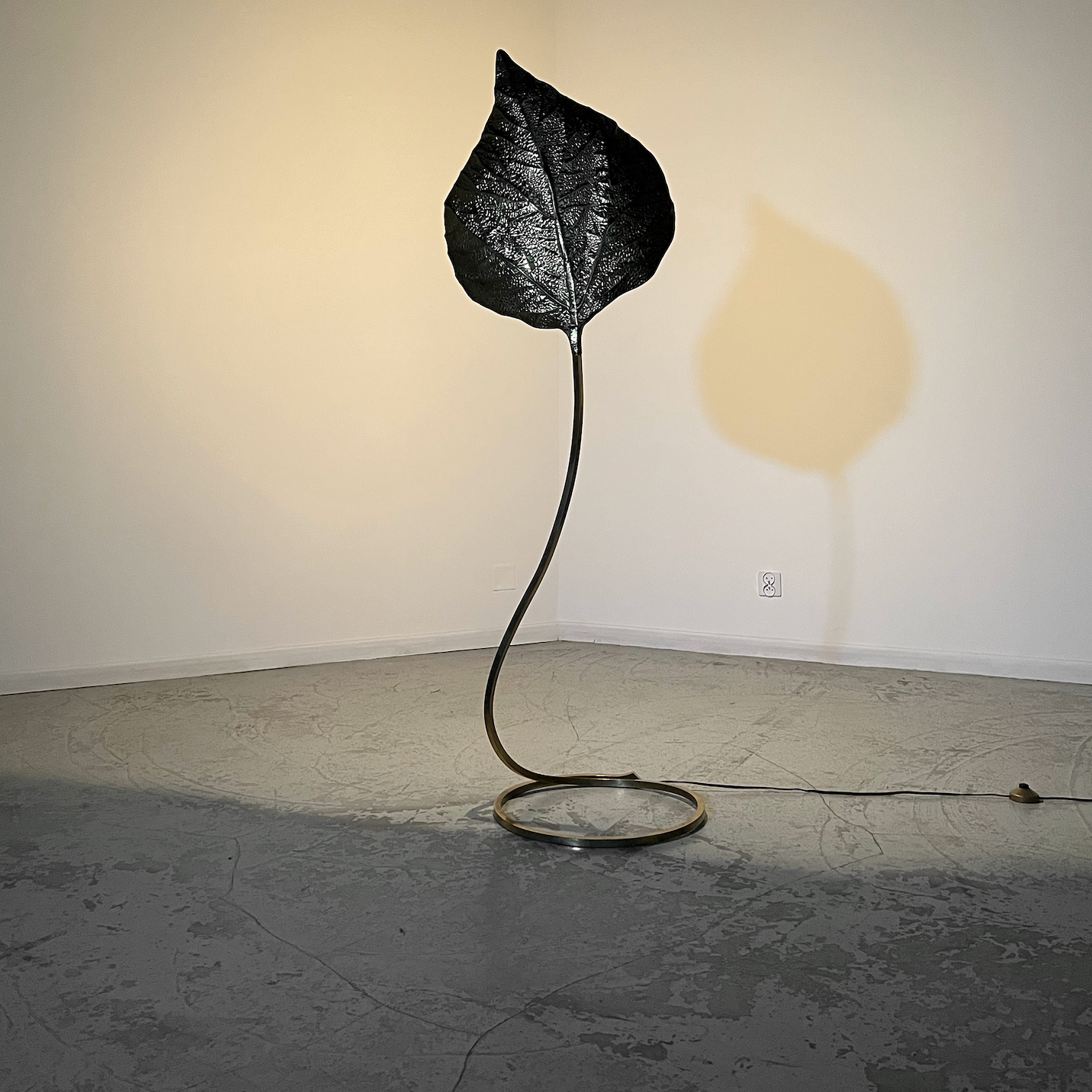 Floor lamp "Foglia" by Tommaso Barbi