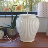 Creamy white table lamp
