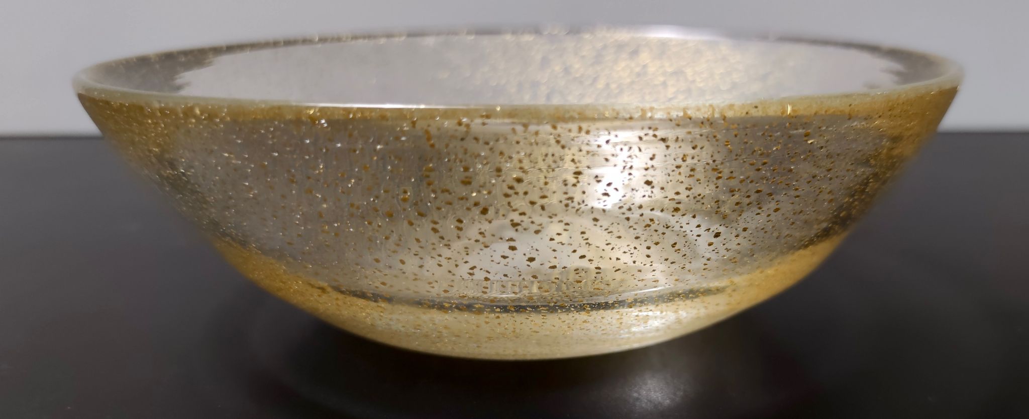 Vide-poche en verre de Murano moucheté d'or, Italie