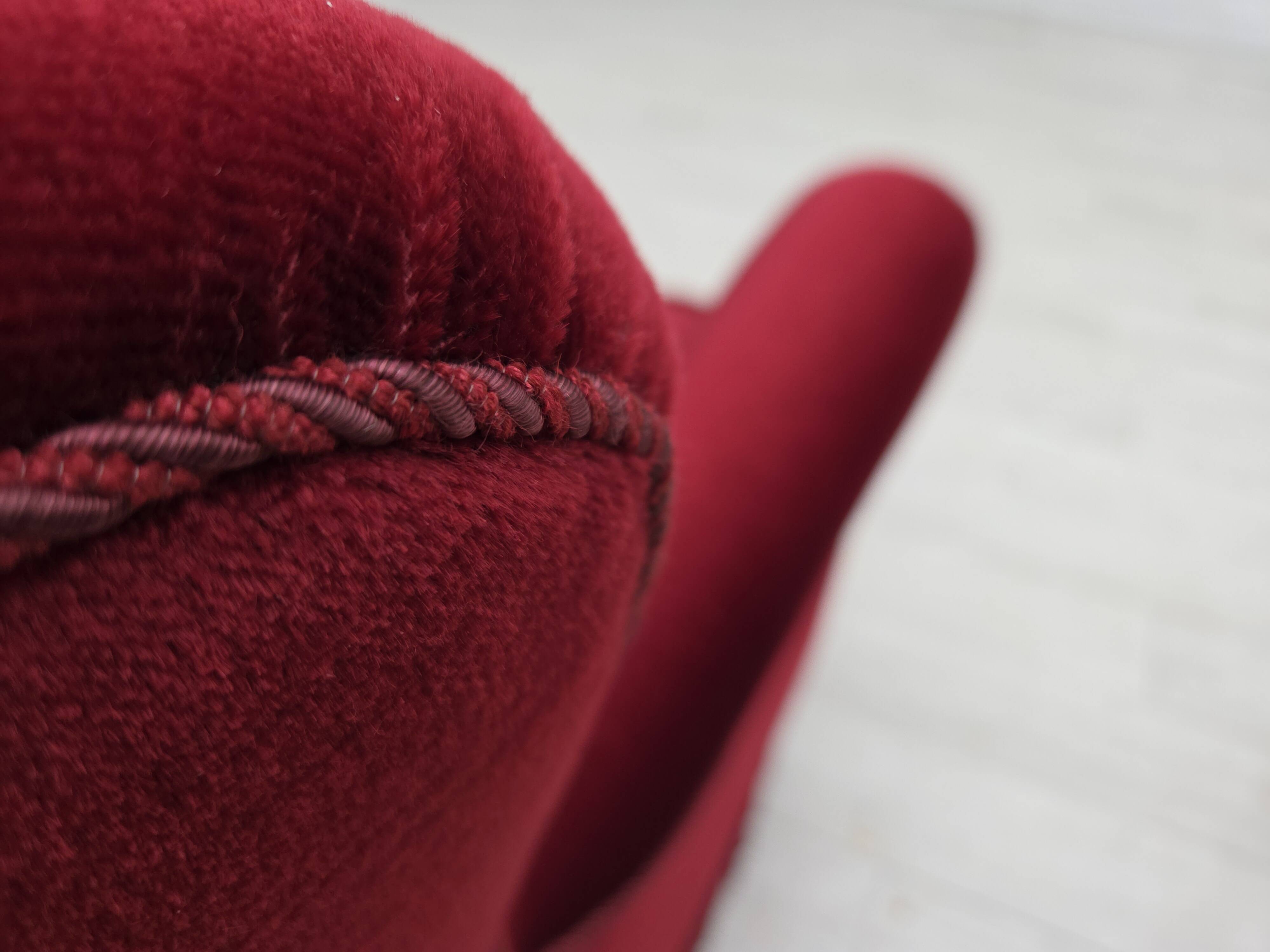 1960s, Danish 3-seater curved sofa, red furniture velour