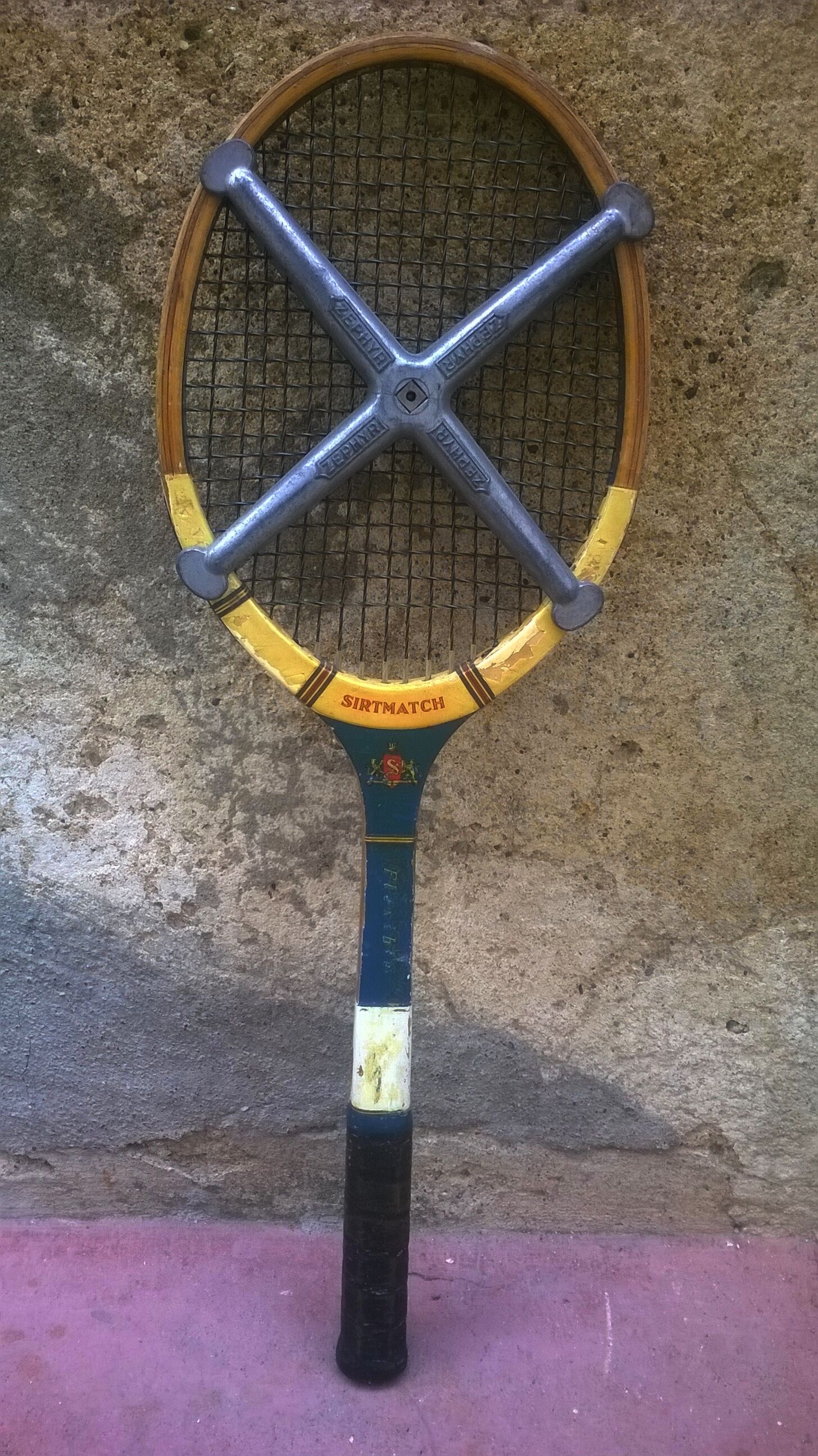 Raquette de tennis vintage