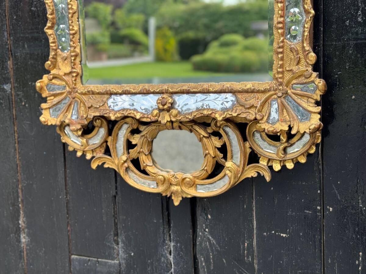Louis XV style mirror with parecloses in gilded wood, early 19th century, Empire A