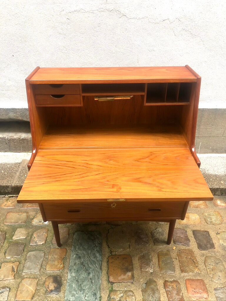 Secretary by Arne Wahl Iversen Denmark 1960
