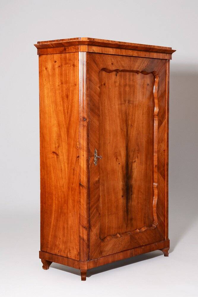 Biedermeier Cabinet in Walnut, Austria, 1830s