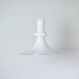 Suspension en verre opalin soufflé à la bouche blanche pour Holmegaard, Danemark, 1980s
