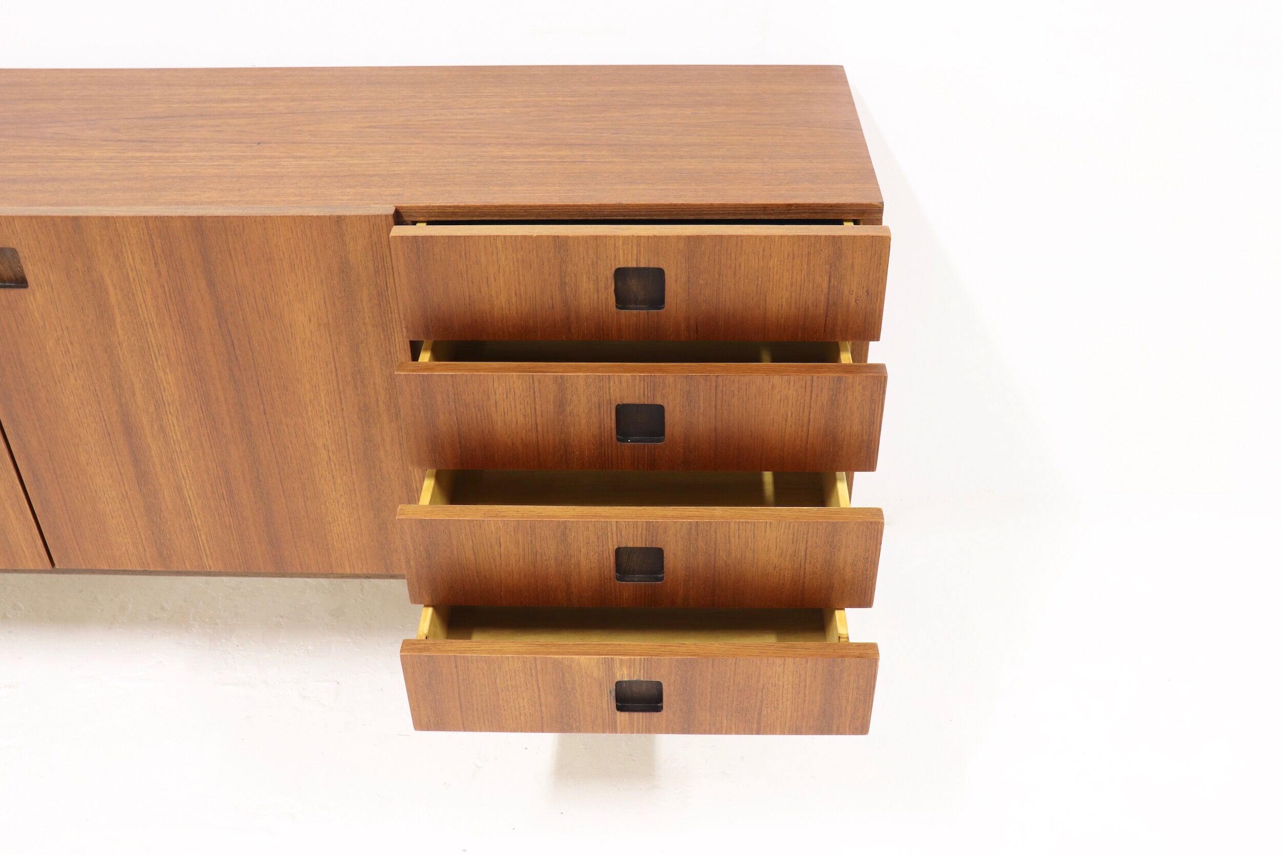 Enfilade de Propos Hulmefa teck années 1960