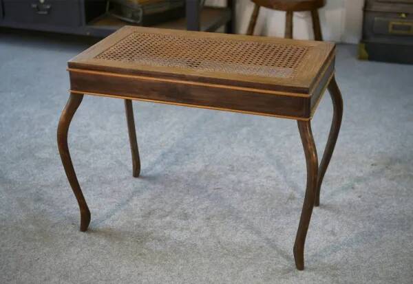 Table d’appoint en chêne et cannage 1960’s