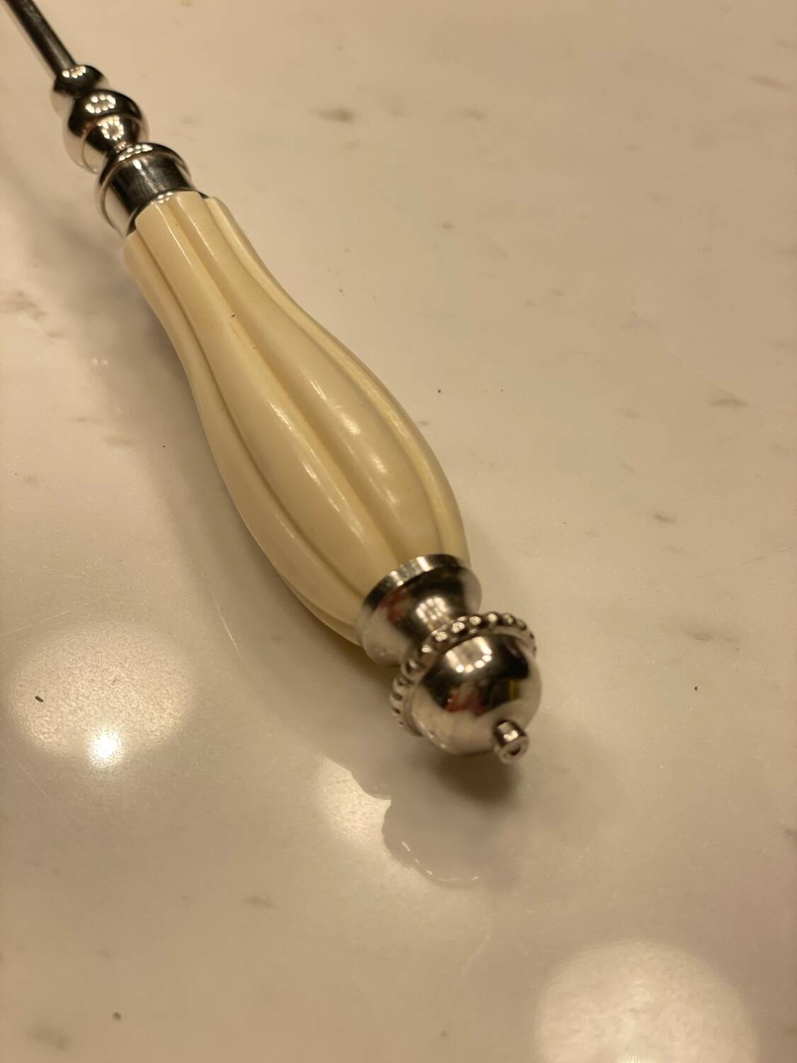 Candle snuffer