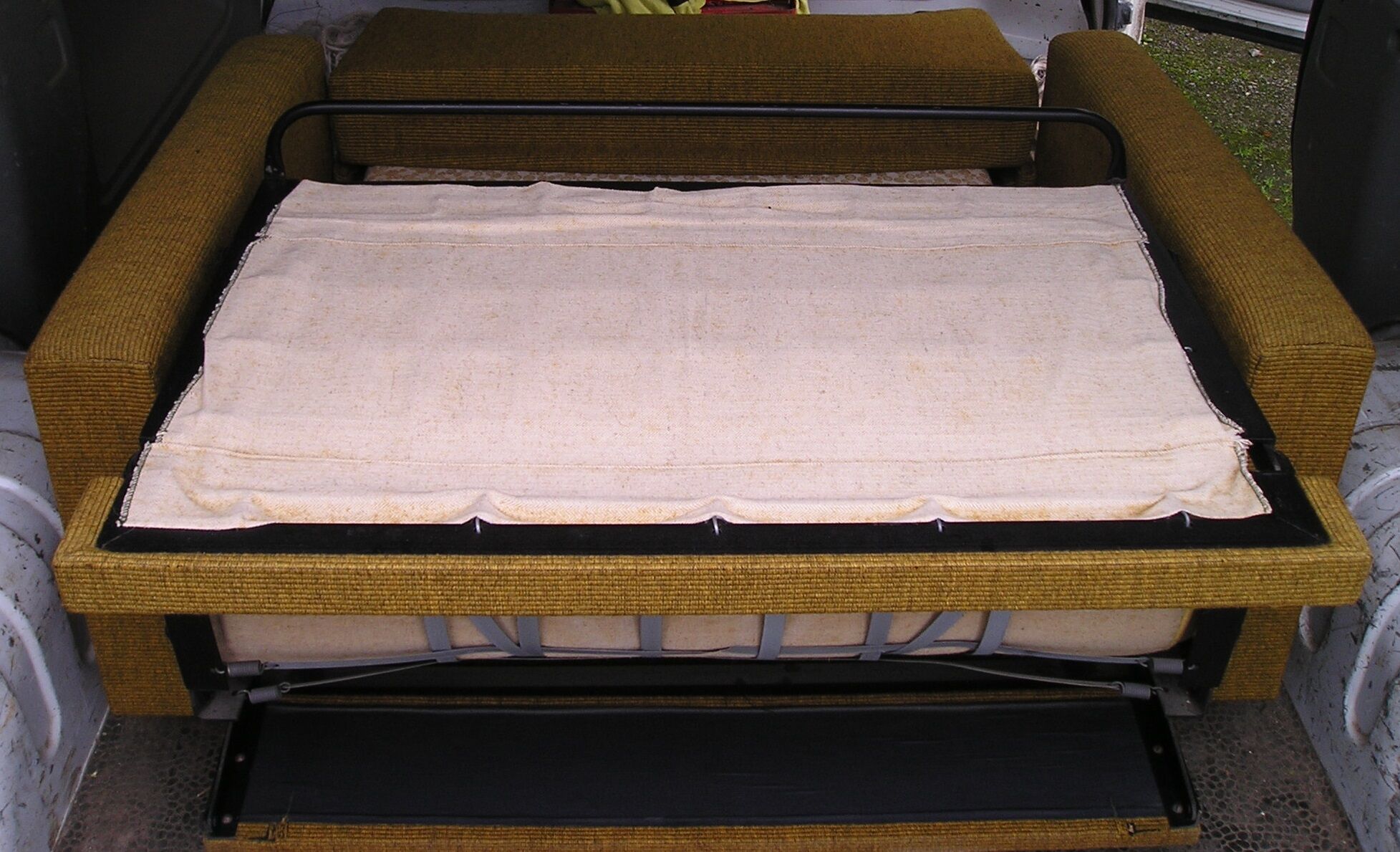 Sofa 2 seats convertible into bed 1 person 70 years