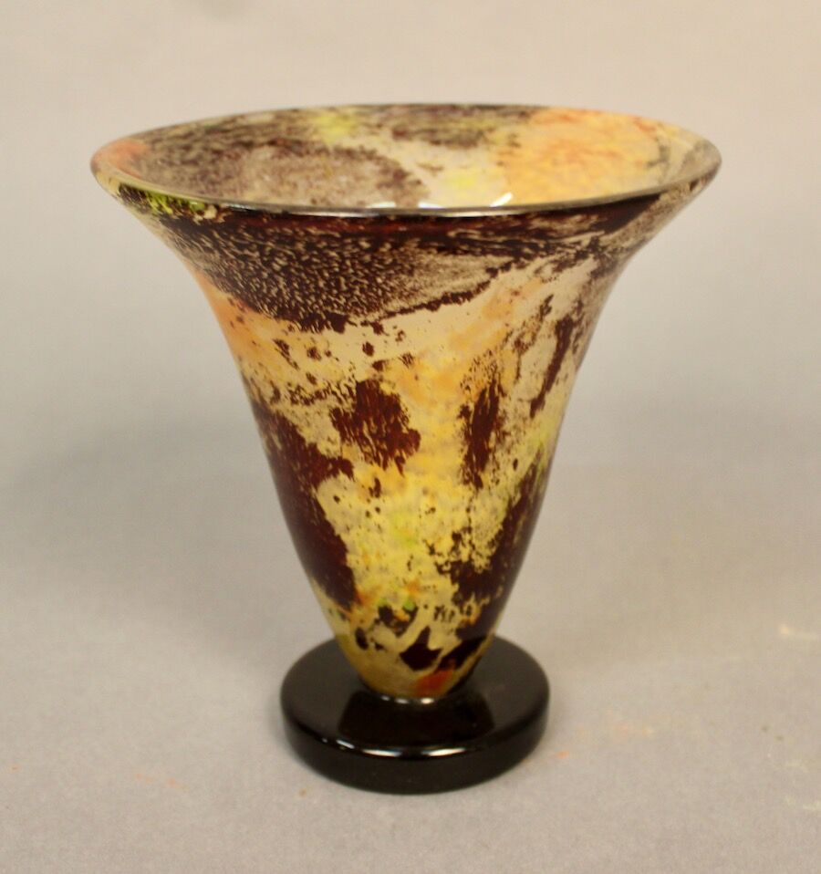 Schneider glass paste cup