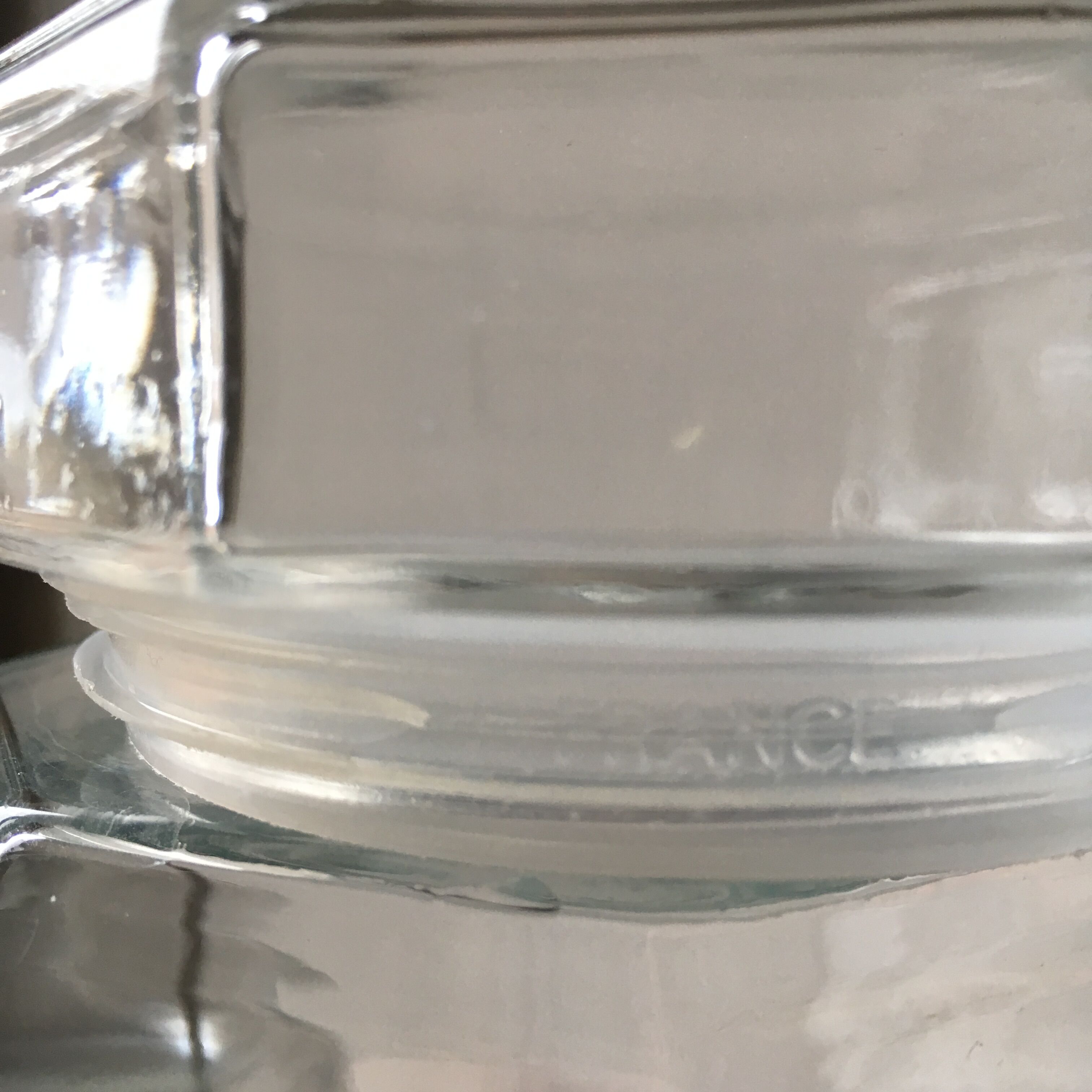 Lot of octagonal end glass jars