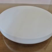Plafonnier "galette" en opaline blanche