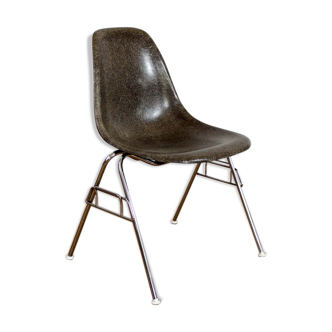 Chair original Eames Herman Miller edition model DSS, 2 pieces available