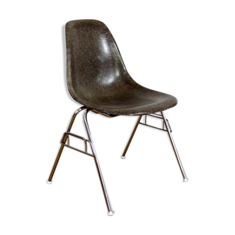Chaise orginale Eames édition Herman Miller modèle DSS, 2 pièces disponibles
