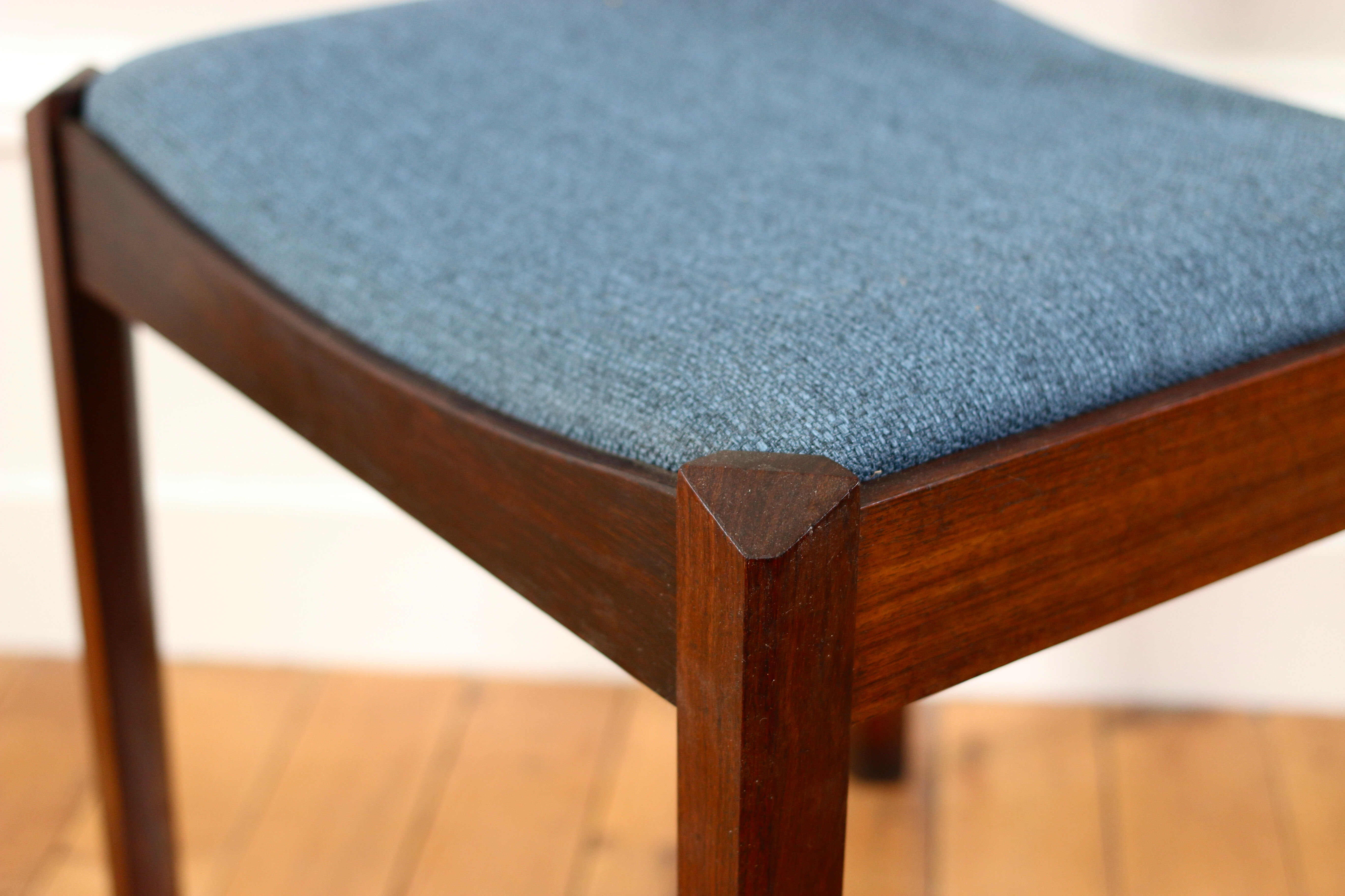 Series of 6 Scandinavian rosewood Gessef chairs