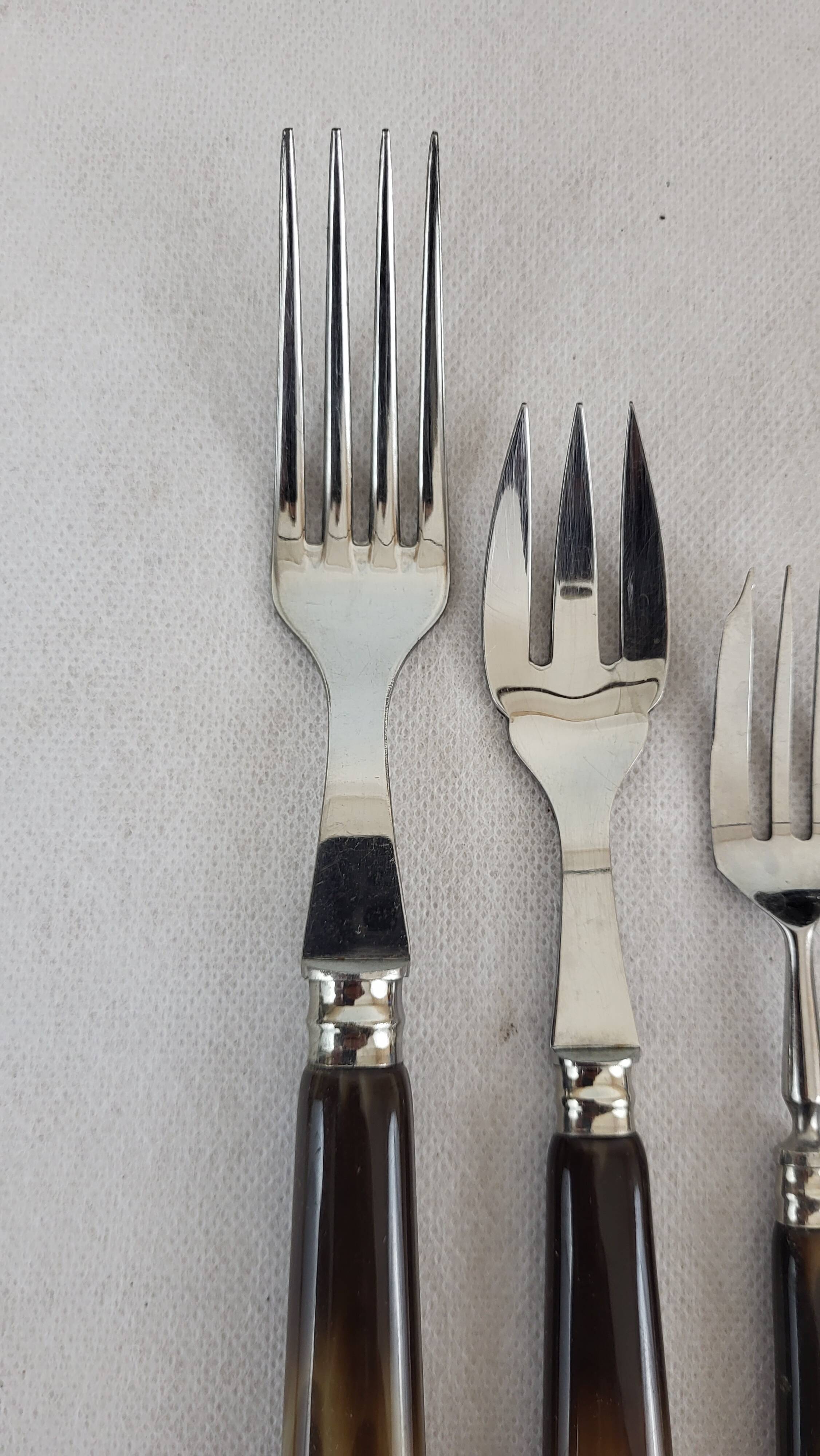 105 piece cutlery set