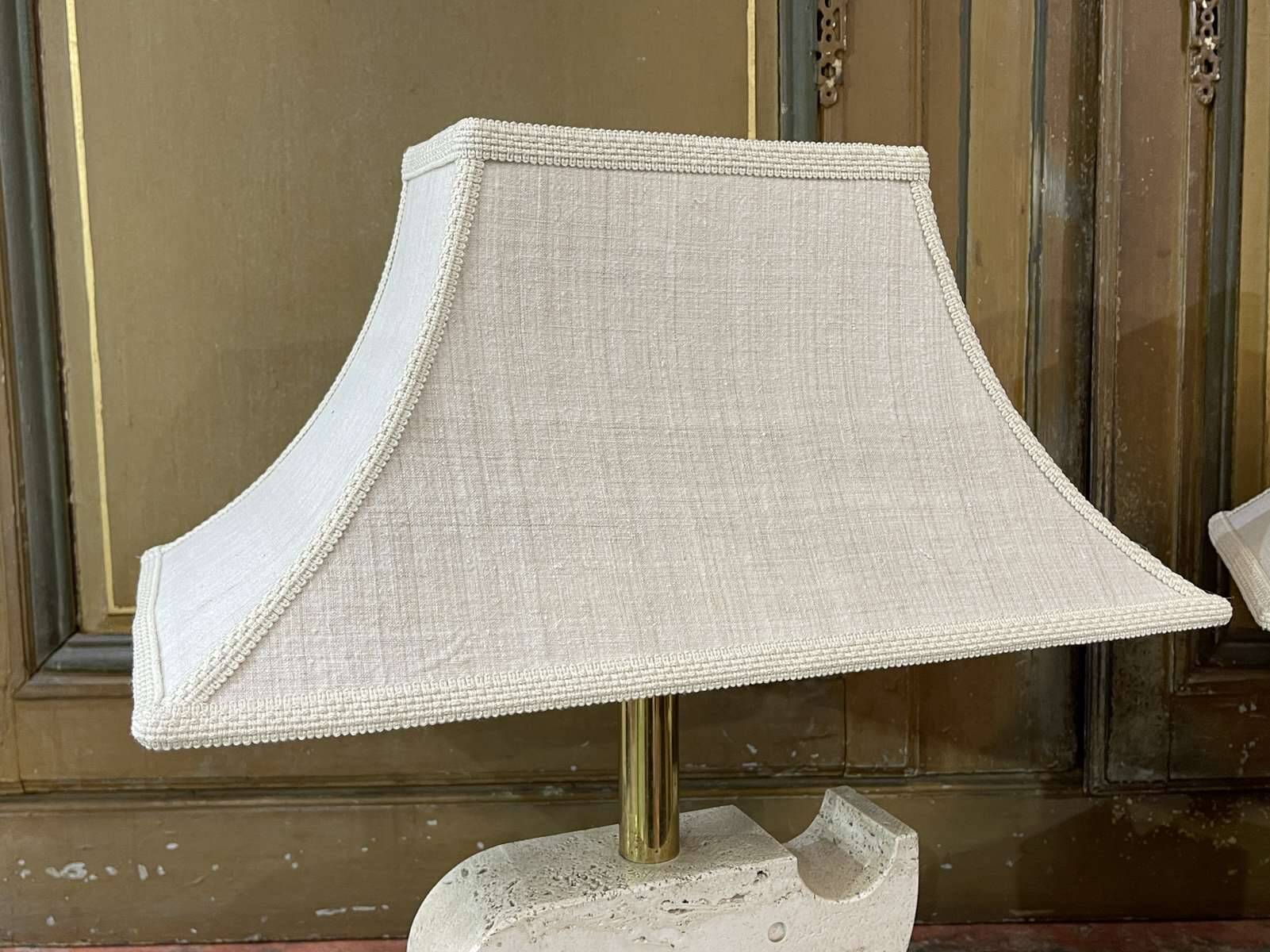 Pair of Italian lamps in travertine by Fratelli Mannelli
