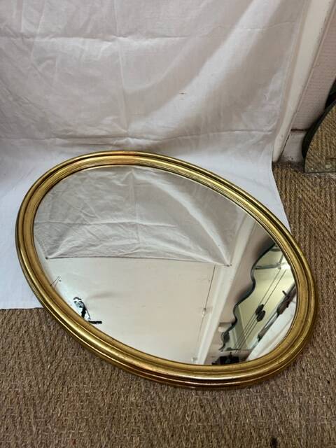Oval gilded wood mirror 46 x 65