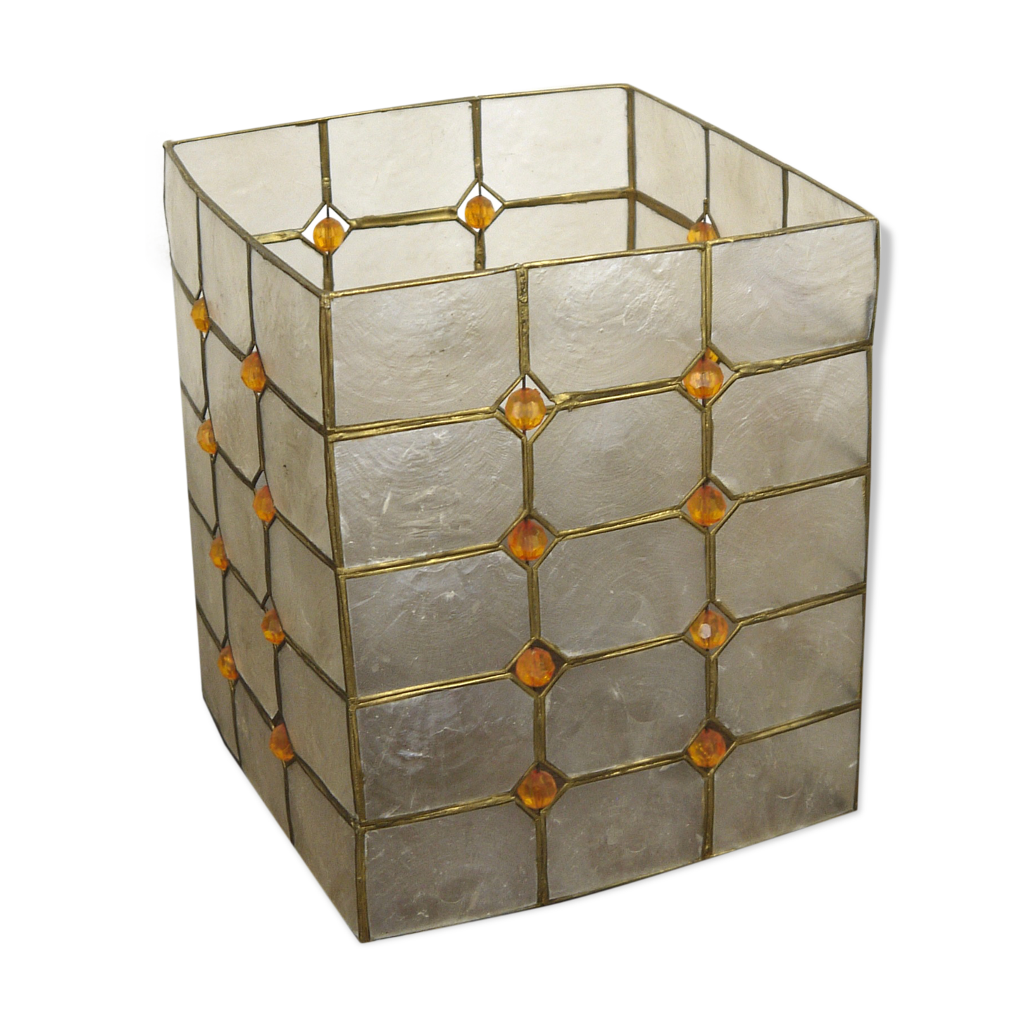 Hanging in square mother-of-pearl